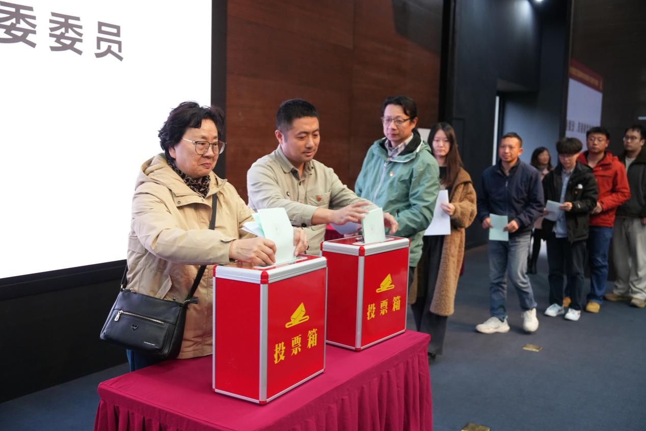 7255fd734a52afcbf77c0527aa07b1a7